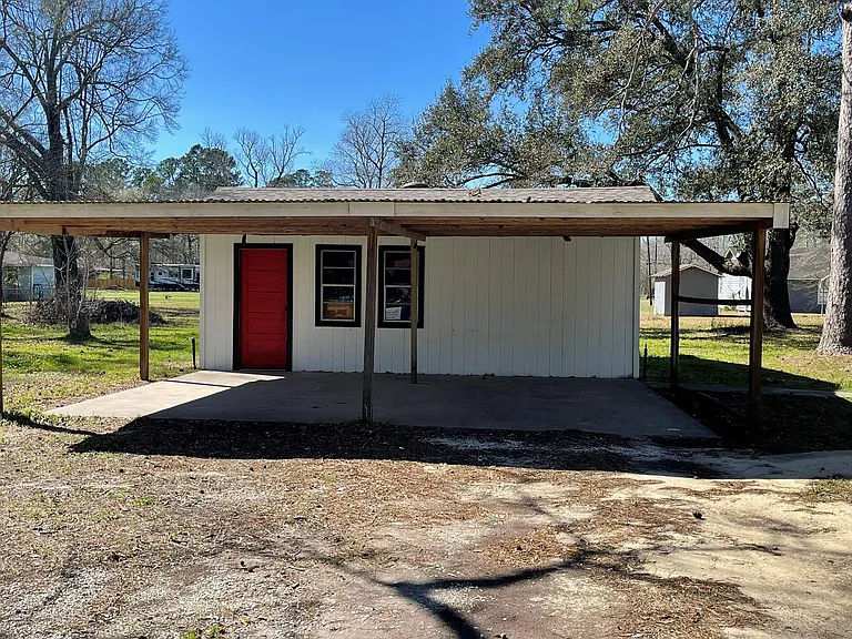 104 County Road 2401 — Photo 38