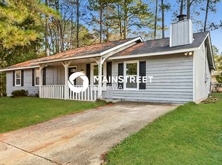 8974 Homewood Dr, Riverdale, GA 30274