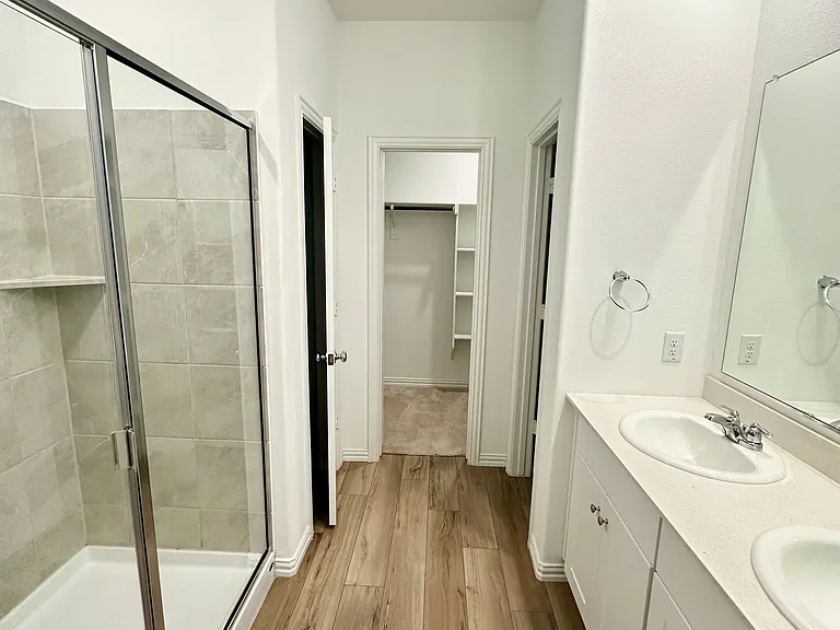 5119 Winterberry Dr — Photo 6