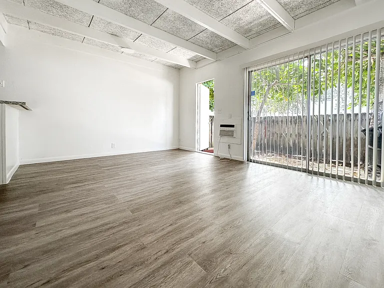 1029 S K St #3 — Photo 4