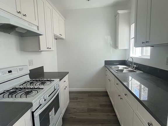 3rd image of 626 E 5th St APT 9