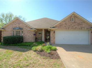 306 Janis Ln, Aubrey, TX 76227