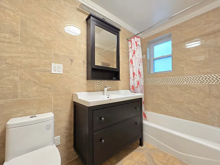 2154 E 23rd St #1 — Photo 23