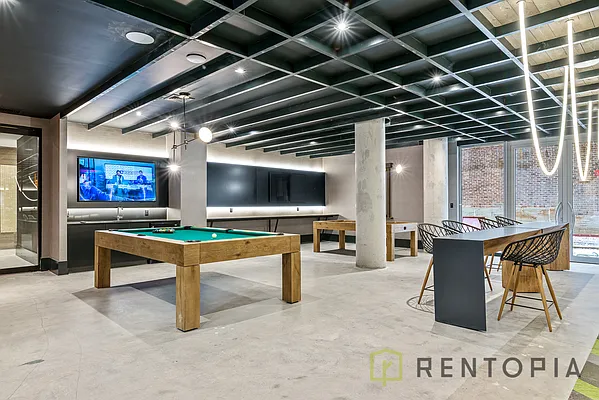 Rented by The KCI Group | media 92