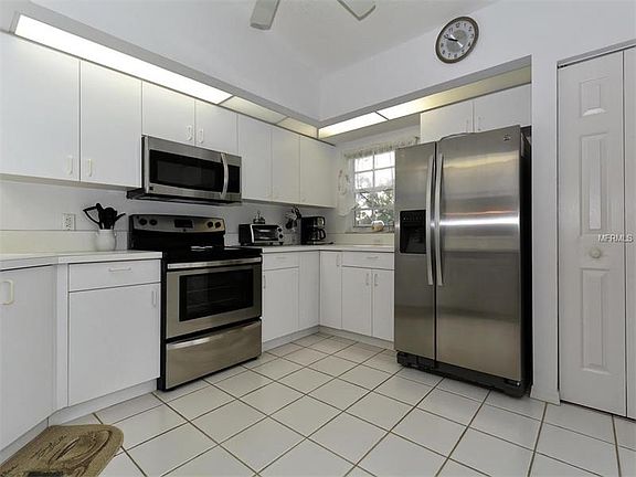 2nd image of 801 Montrose Dr Unit 203