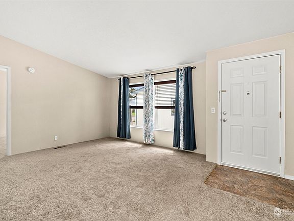 5th image of 15508 122nd Avenue Ct E #13
