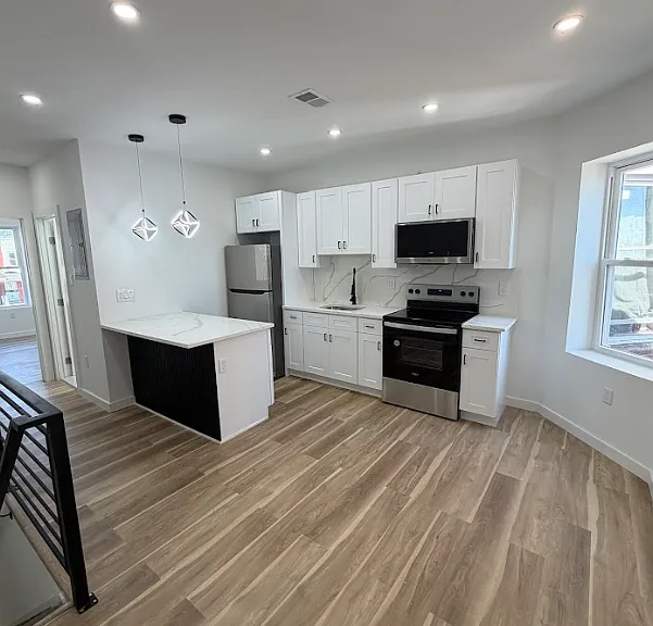 6112 Walnut St #2 — Photo 3