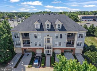 11330 Westbrook Mill Ln Unit 304, Fairfax, VA 22030