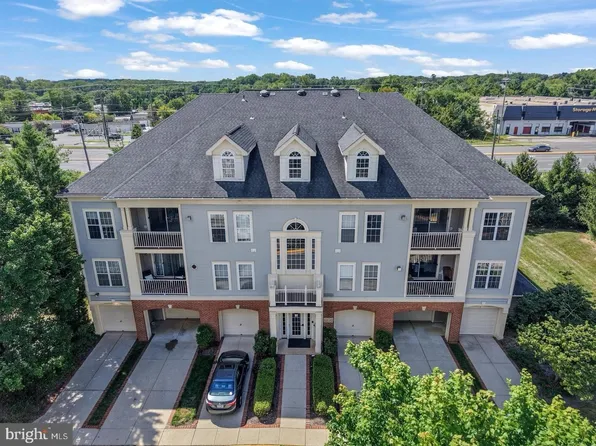 11330 Westbrook Mill Ln Unit 304, Fairfax, VA 22030