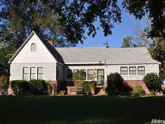 2nd image of 38300 Jefferson Blvd