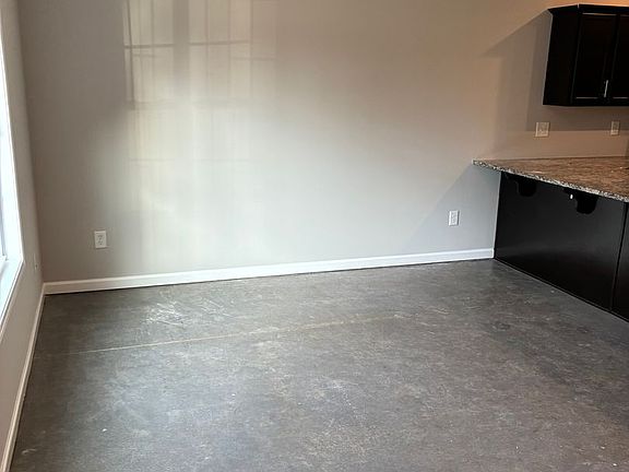 5th image of 805 Lynes St #C