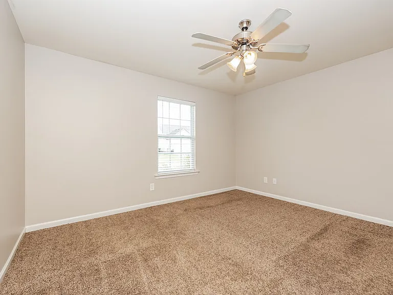2014 Cobblestone Dr — Photo 9