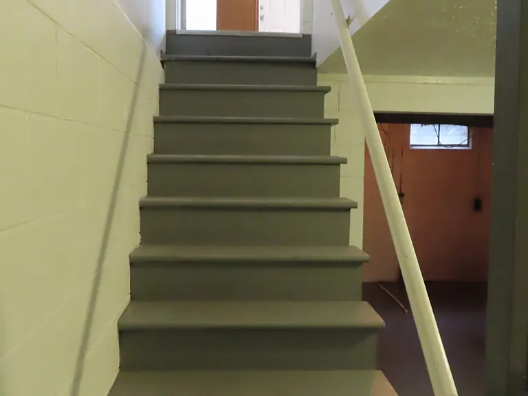 901 N Meadows Ct #D — Photo 14
