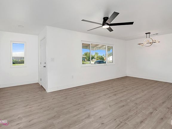 5th image of 6104 Bel Aire Way