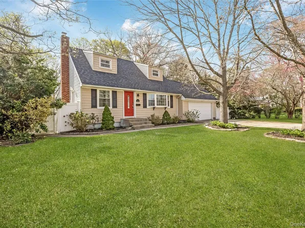 360 Renee Drive, Bayport, NY 11705