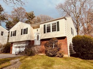 49 Hommocks Rd, Mamaroneck, NY 10538