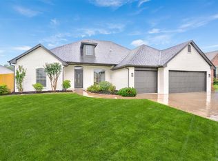 1633 Indian Springs Dr, Edmond, OK 73003