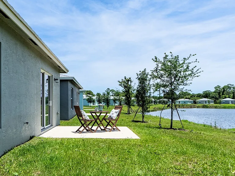 Ravinia St. Lucie — Photo 9