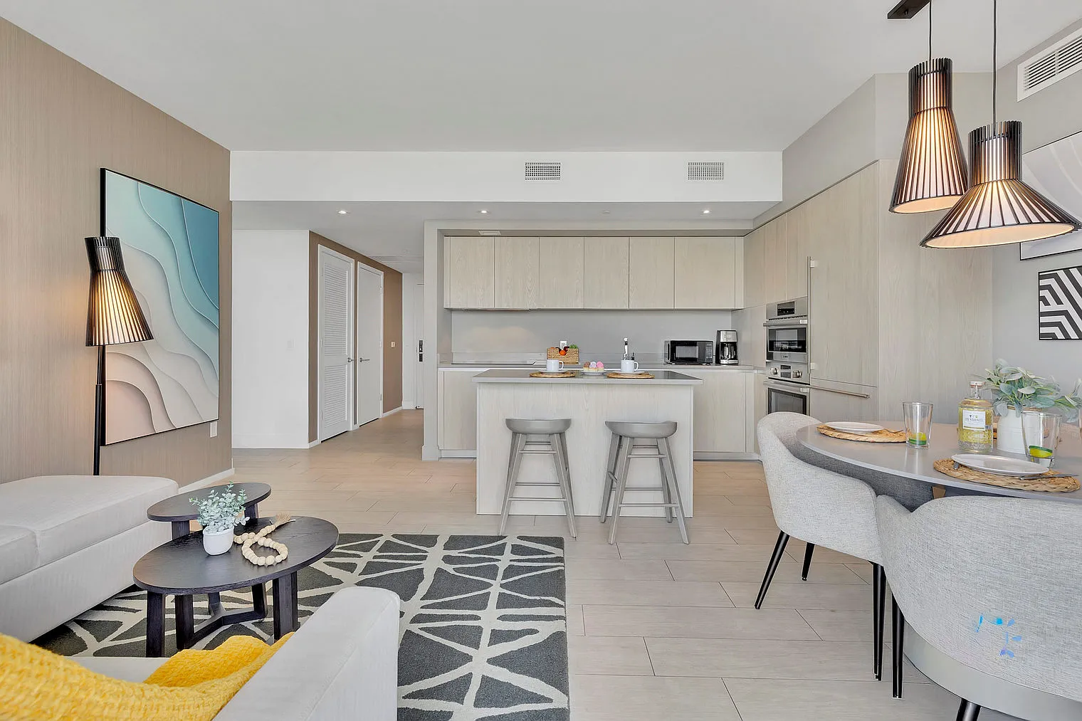 3 bed, 2.0 bath, 1194 sqft, $6,707 — Photo 3