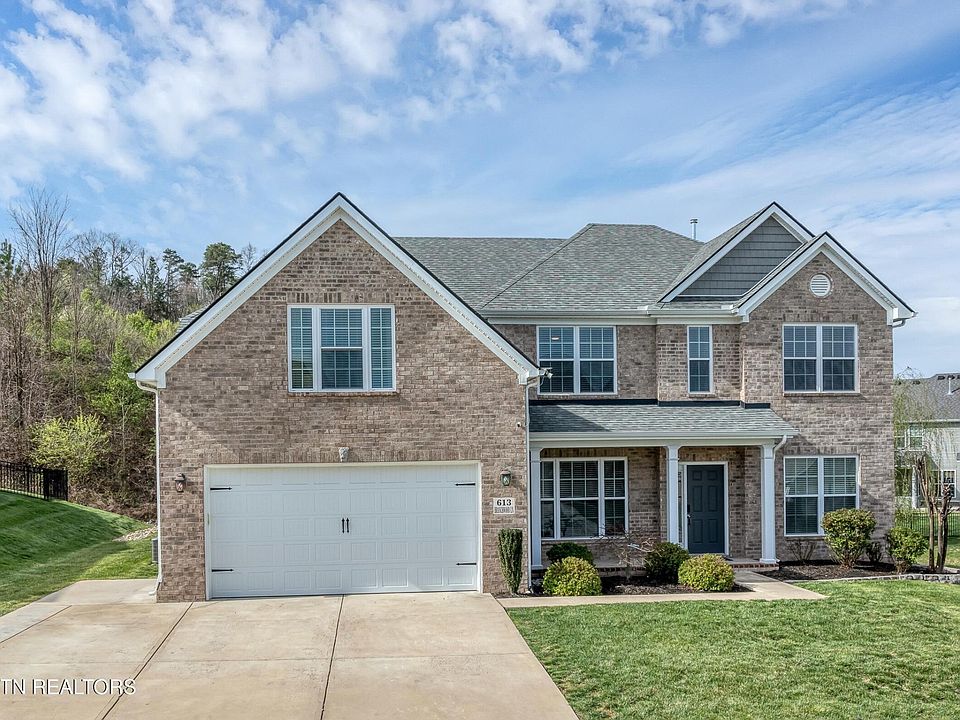 1st image of 613 Branchwood Ln