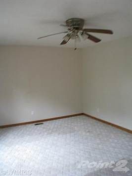 4th image of 235 W Ashland St
