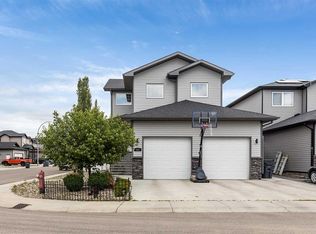 382 W Sterling Cres SE, Medicine Hat, AB T1B0G2