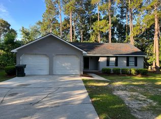 302 Debbie Ln, Statesboro, GA 30461