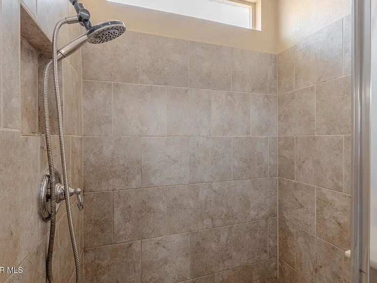 12485 Knightsbridge Dr — Photo 34