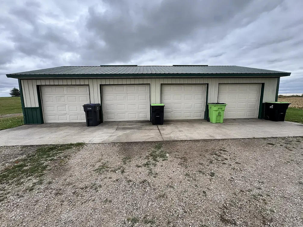 2 bed, $1,095 — Photo 3