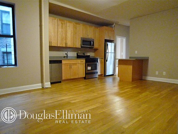 5th image of 701 W 177th St APT 45