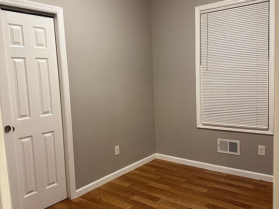 5th image of 137 21st St Floor 1