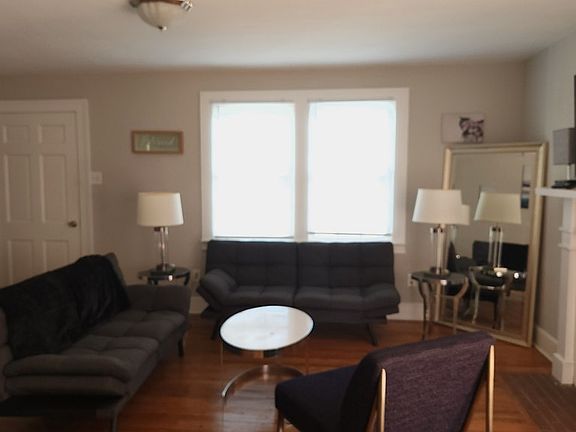 5th image of 2958 W Main St