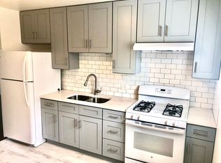328 N 3rd Ave #4, Des Plaines, IL 60016