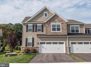 19 Penn Manor Ct, Fort Washington, PA 19034