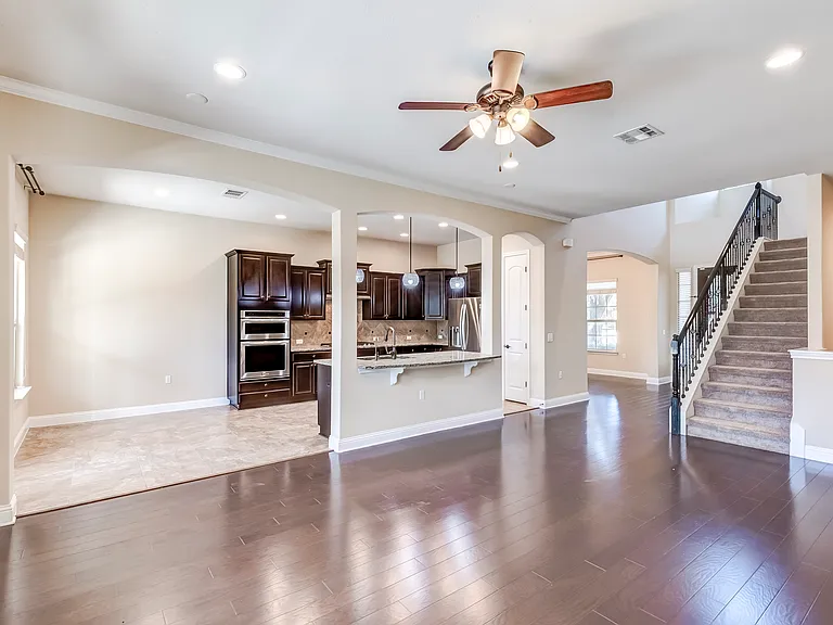 16009 Jeffs Ln — Photo 11