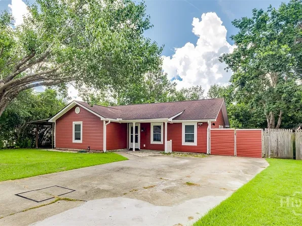 629 Honey Ridge Lane, Hinesville, GA 31313