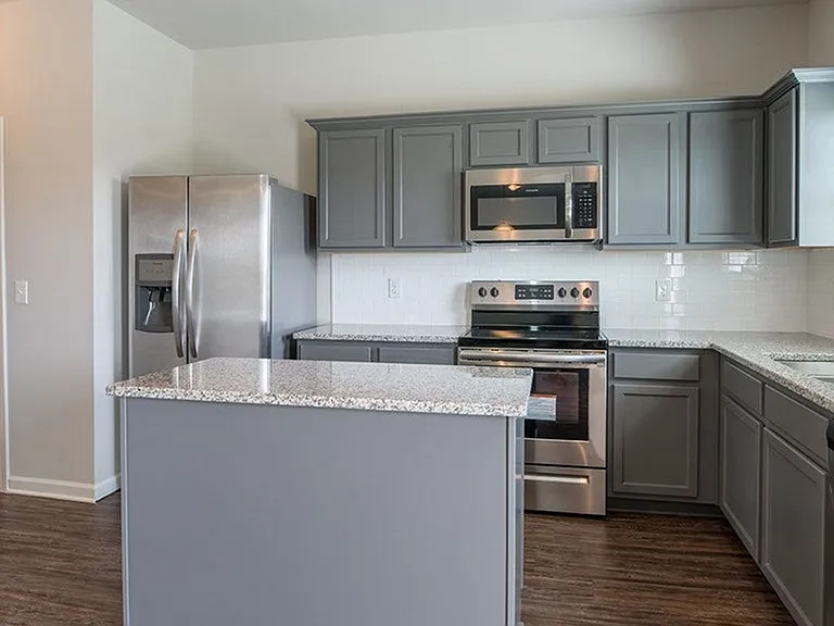 308 Geranium St — Photo 16