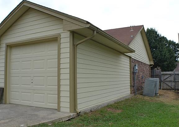 5th image of 1117 Woodrow Dr