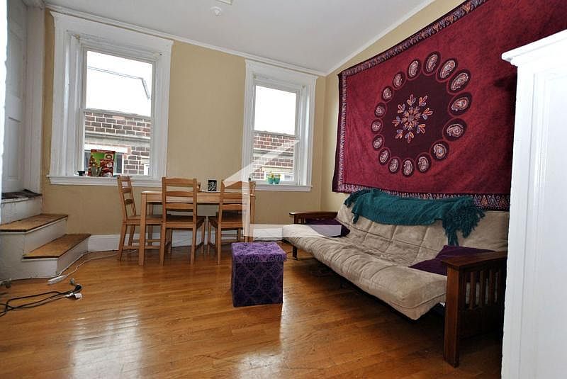 2nd image of 69 Egmont St #O6