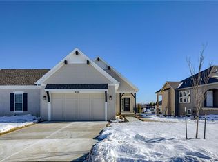 8261 Aurora St, Lenexa, KS 66220
