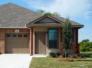 303 Orbit Dr, Lavon, TX 75166
