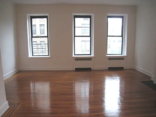 Rented by City Connections Realty | media 7