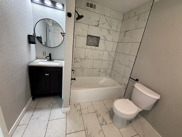 216 S Prospect Ave — Photo 2