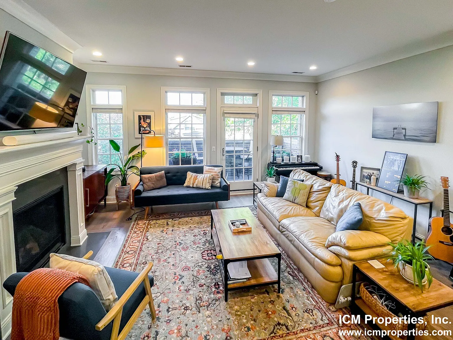2 bed, 1250 sqft, $5,175 — Photo 2