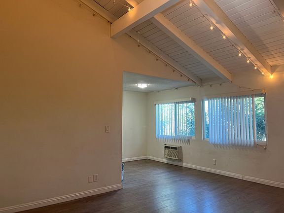 Living/Dining Area