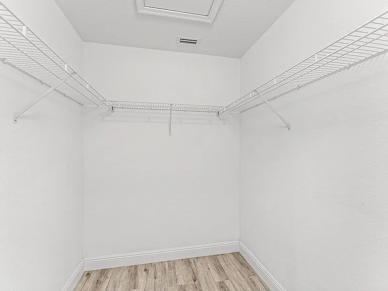 5477 Queenship Ct — Photo 25