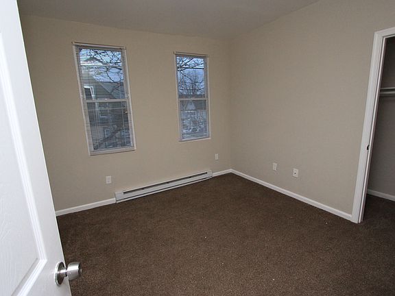 2nd image of 103 Madison St #3