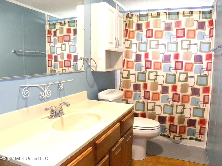 18265 Robin Oaks Dr — Photo 26