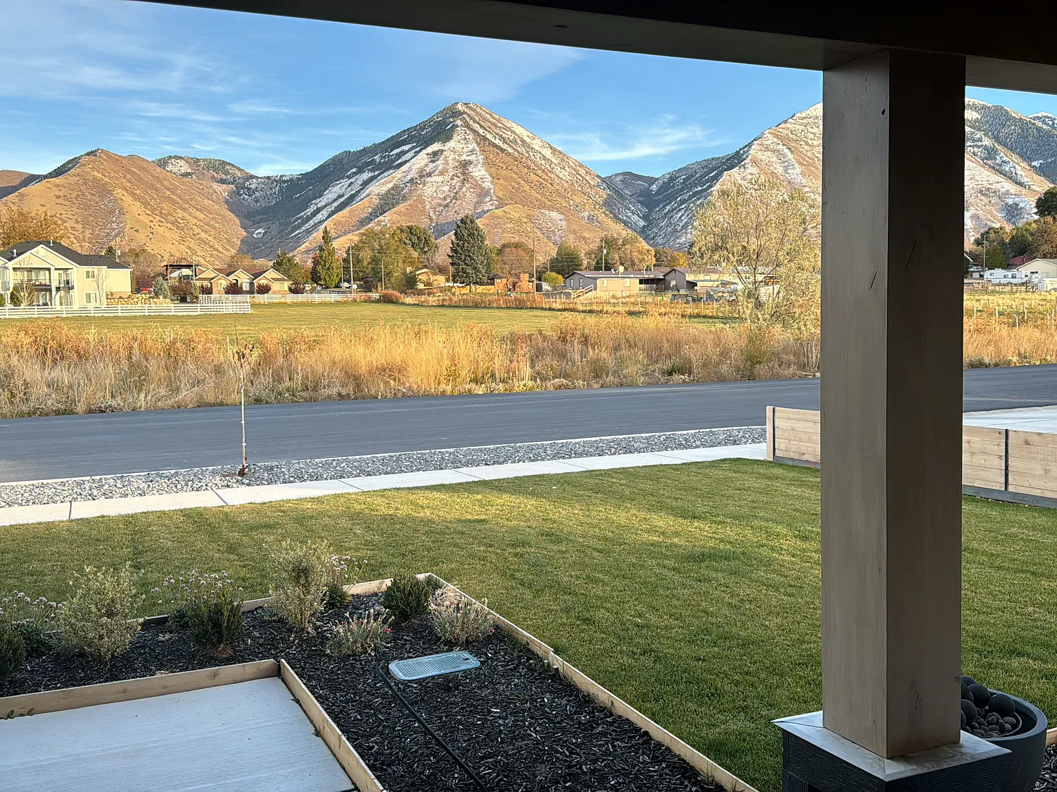 4 bed, 2083 sqft, $3,000 — Photo 4