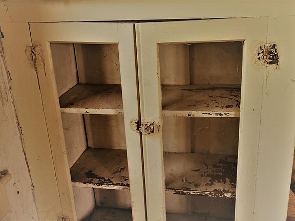 5th image of 519 Kirby St